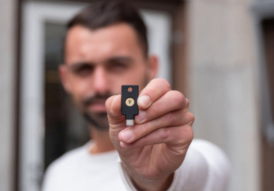 De technische werking van hardware security keys: YubiKey vs Feitian